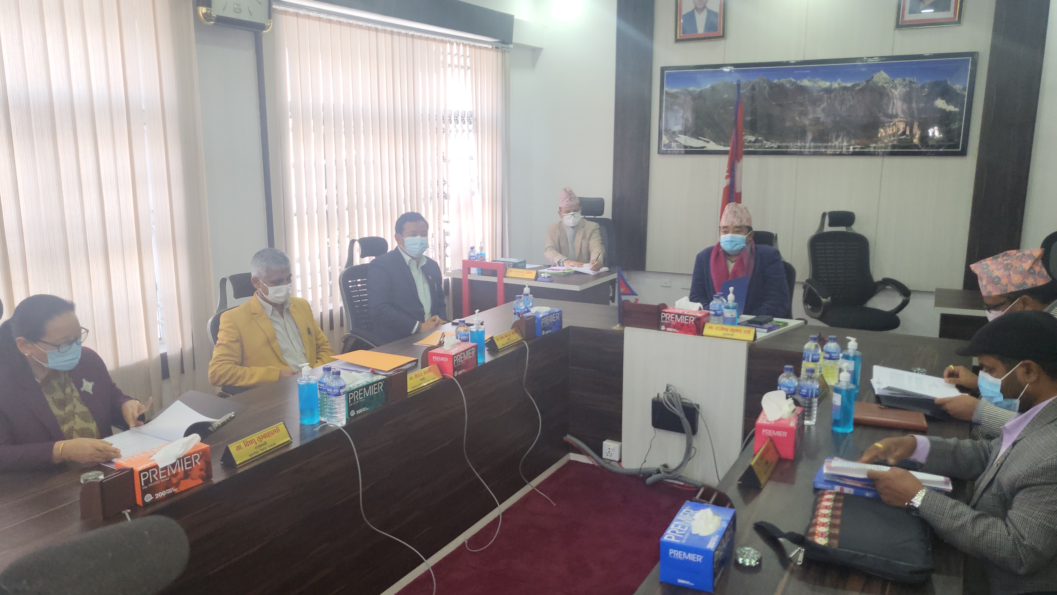 Cabinet Meeting Photo1