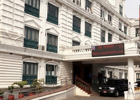 स्वास्थ्यकर्मीमाथि आक्रमण गर्नेलाई कारबाही हुन्छः गृह मन्त्रालय