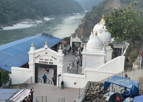 बराहक्षेत्रको कात्तिकेमेलामा झण्डै चार लाख तीर्थालु