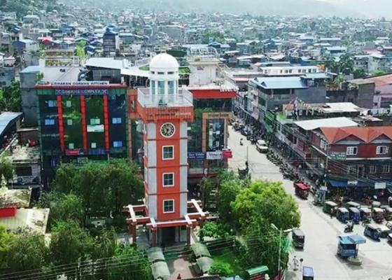 ६ लेनको सडक गुमाउँदै धरान