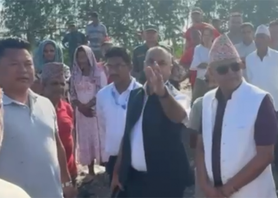 अवैध क्रसर उघोगको रिपोर्टिङमा पत्रकारलाई सीडीओको अवरोध
