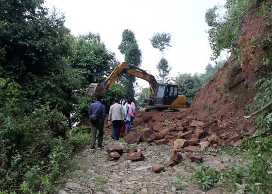 पहिरोले भेडेटार–रवि–राँके सडक अवरुद्ध