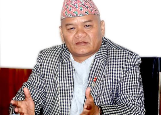 ११ हजार बचतकर्ताको डेढ अर्ब हिनामिनामा मुछिएका तामाङलाई एमालेले बनायो मन्त्री ११ हजार बचतकर्ताको डेढ अर्ब हिनामिनामा मुछिएका तामाङलाई एमालेले बनायो मन्त्री