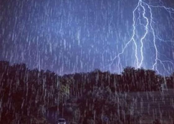 तीन प्रदेशका केही स्थानमा भारी वर्षाको सम्भावना तीन प्रदेशका केही स्थानमा भारी वर्षाको सम्भावना