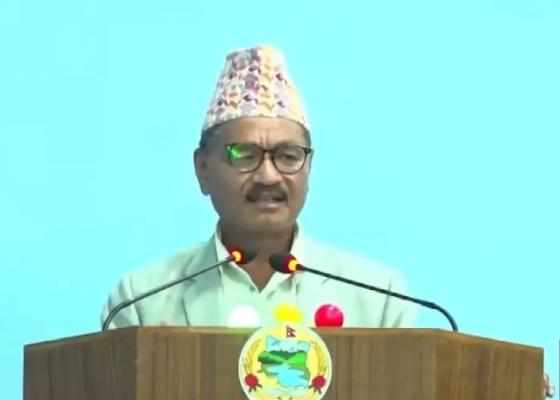 महिला मन्त्री बनेकोमा सांसदहरूको खुसी, एमाले सांसद मगरको व्यंग्य– ‘अब पोथीले फूल पार्ने र बच्चा जन्माउने’