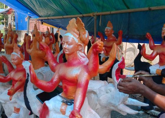 माटोसँगै जीवन कोर्दै श्यामसुन्दरः पुस्तौँ पुरानो मूर्तिकलामा परिवारको भविष्य