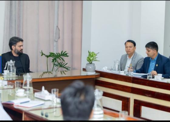 असोजभित्र बाढी प्रभावित क्षेत्रका क्षतिग्रस्त सडक सञ्चालनमा ल्याउने सरकारको तयारी असोजभित्र बाढी प्रभावित क्षेत्रका क्षतिग्रस्त सडक सञ्चालनमा ल्याउने सरकारको तयारी