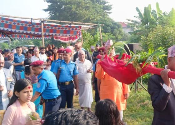 सामाजिक सद्भाव र सांस्कृतिक एकताको सन्देश दिँदै बालग्राममा फूलपाती बढाइँ, सांसद चौधरीले गरे प्रशंसा सामाजिक सद्भाव र सांस्कृतिक एकताको सन्देश दिँदै बालग्राममा फूलपाती बढाइँ, सांसद चौधरीले गरे प्रशंसा